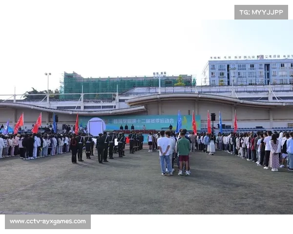 俱乐部大使访问学校，鼓励青少年运动